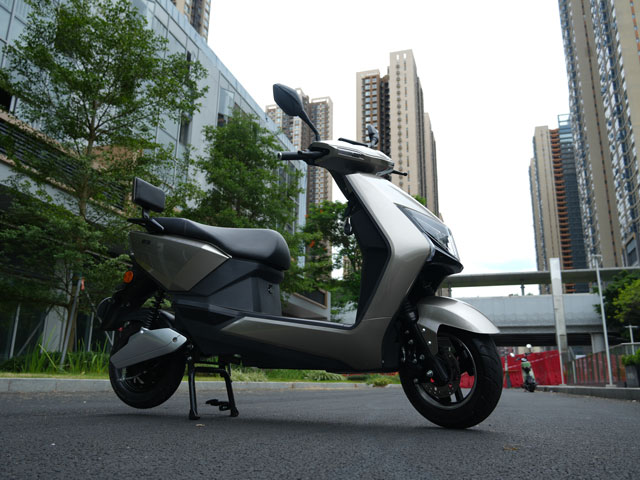 Motorcycle Electric Moped Electric Scooter Moped YW-06 CYCLEMIX Elec